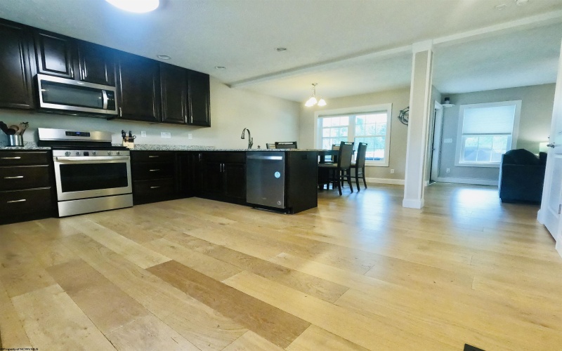 135 Canto Drive, Morgantown, West Virginia 26508, 4 Bedrooms Bedrooms, 6 Rooms Rooms,2 BathroomsBathrooms,Single Family Detached,For Sale,Canto,10159961