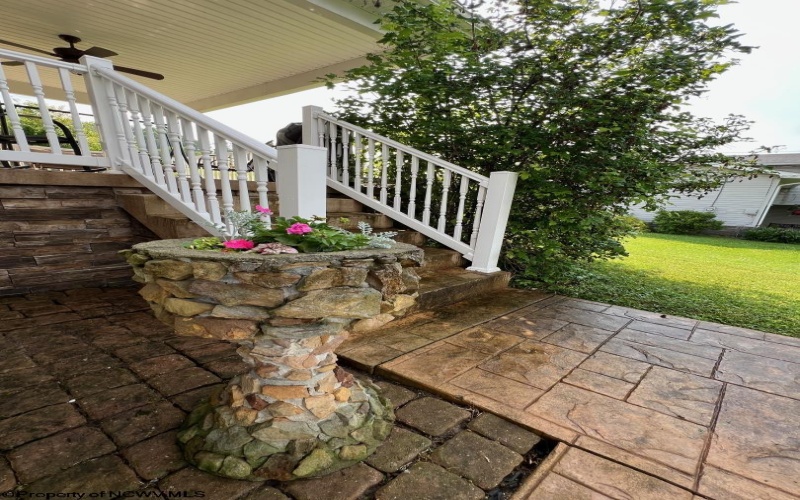 111 3rd Street, Shinnston, West Virginia 26431, 5 Bedrooms Bedrooms, 11 Rooms Rooms,3 BathroomsBathrooms,Single Family Detached,For Sale,3rd,10159960