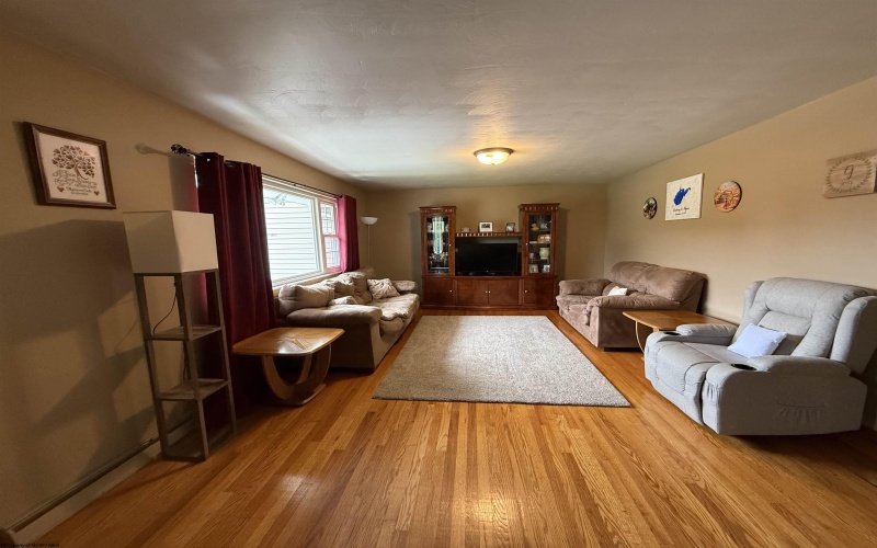 111 3rd Street, Shinnston, West Virginia 26431, 5 Bedrooms Bedrooms, 11 Rooms Rooms,3 BathroomsBathrooms,Single Family Detached,For Sale,3rd,10159960