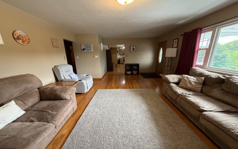 111 3rd Street, Shinnston, West Virginia 26431, 5 Bedrooms Bedrooms, 11 Rooms Rooms,3 BathroomsBathrooms,Single Family Detached,For Sale,3rd,10159960