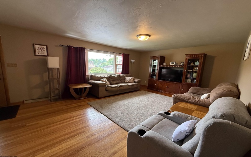111 3rd Street, Shinnston, West Virginia 26431, 5 Bedrooms Bedrooms, 11 Rooms Rooms,3 BathroomsBathrooms,Single Family Detached,For Sale,3rd,10159960