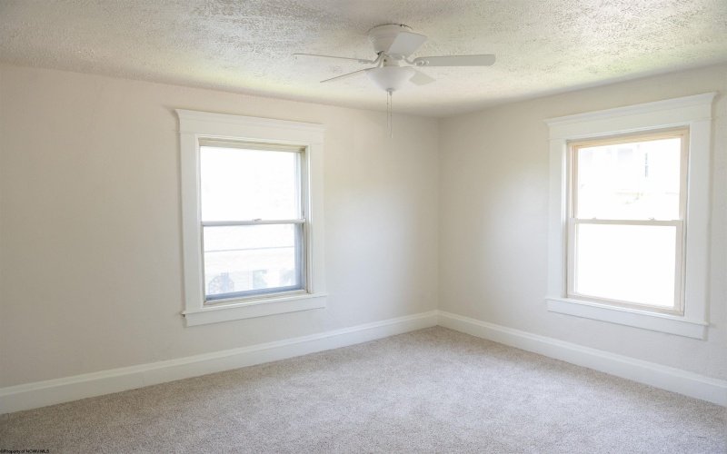 128 Hartland Avenue, Clarksburg, West Virginia 26301, 3 Bedrooms Bedrooms, 6 Rooms Rooms,1 BathroomBathrooms,Single Family Detached,For Sale,Hartland,10159966