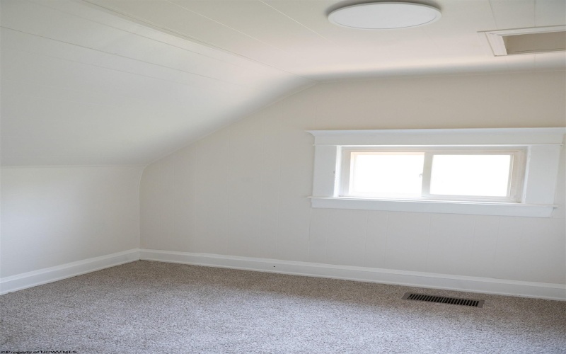 128 Hartland Avenue, Clarksburg, West Virginia 26301, 3 Bedrooms Bedrooms, 6 Rooms Rooms,1 BathroomBathrooms,Single Family Detached,For Sale,Hartland,10159966