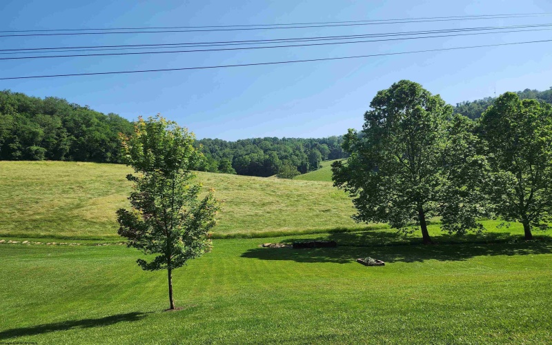 147 Country Estates Road, Fairmont, West Virginia 26554, 3 Bedrooms Bedrooms, 5 Rooms Rooms,1 BathroomBathrooms,Single Family Detached,For Sale,Country Estates,10159981