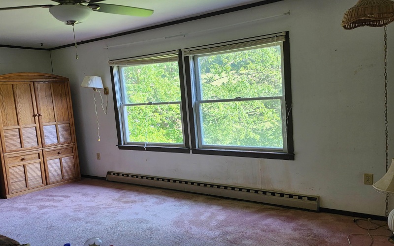 147 Country Estates Road, Fairmont, West Virginia 26554, 3 Bedrooms Bedrooms, 5 Rooms Rooms,1 BathroomBathrooms,Single Family Detached,For Sale,Country Estates,10159981