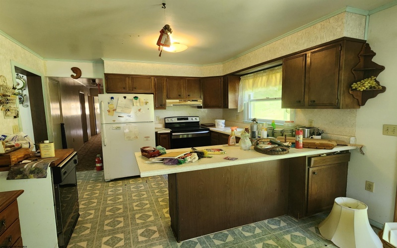 147 Country Estates Road, Fairmont, West Virginia 26554, 3 Bedrooms Bedrooms, 5 Rooms Rooms,1 BathroomBathrooms,Single Family Detached,For Sale,Country Estates,10159981