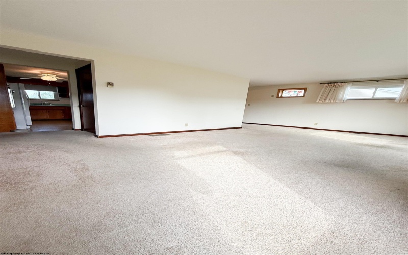 1225 Woodland Crescent, Fairmont, West Virginia 26554, 3 Bedrooms Bedrooms, 5 Rooms Rooms,2 BathroomsBathrooms,Single Family Detached,For Sale,Woodland,10159980