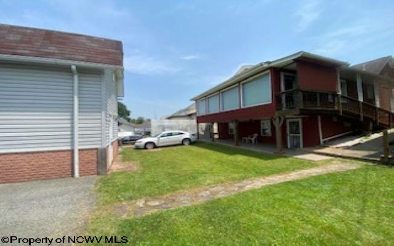 310 Hedge Street, Clarksburg, West Virginia 26301-2630, 3 Bedrooms Bedrooms, 8 Rooms Rooms,2 BathroomsBathrooms,Single Family Detached,For Sale,Hedge,10160004