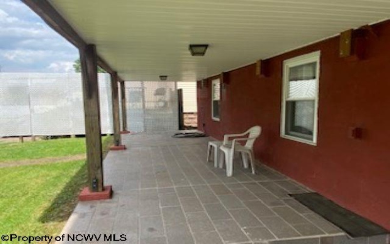 310 Hedge Street, Clarksburg, West Virginia 26301-2630, 3 Bedrooms Bedrooms, 8 Rooms Rooms,2 BathroomsBathrooms,Single Family Detached,For Sale,Hedge,10160004