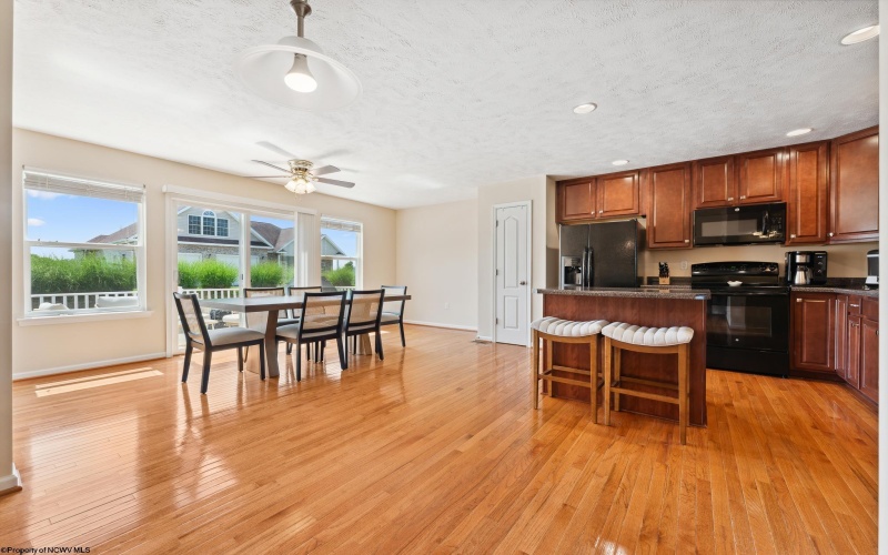 247 Birds Eye View Drive, Morgantown, West Virginia 26501, 3 Bedrooms Bedrooms, 6 Rooms Rooms,2 BathroomsBathrooms,Single Family Attached,For Sale,Birds Eye View,10159988
