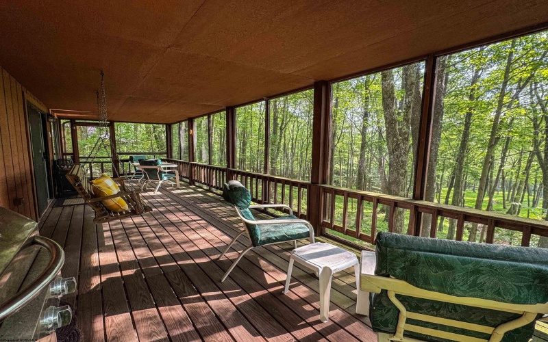 135 Pond Lily Lane, Terra Alta, West Virginia 26764, 3 Bedrooms Bedrooms, 6 Rooms Rooms,2 BathroomsBathrooms,Single Family Detached,For Sale,Pond Lily,10160003