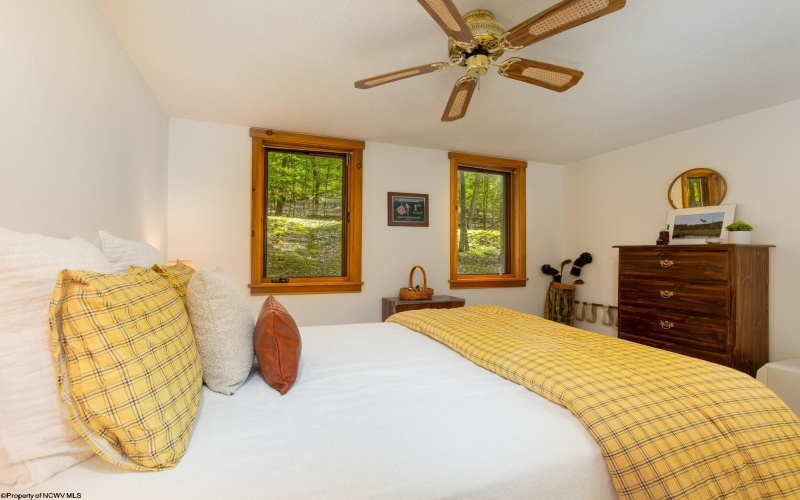 135 Pond Lily Lane, Terra Alta, West Virginia 26764, 3 Bedrooms Bedrooms, 6 Rooms Rooms,2 BathroomsBathrooms,Single Family Detached,For Sale,Pond Lily,10160003
