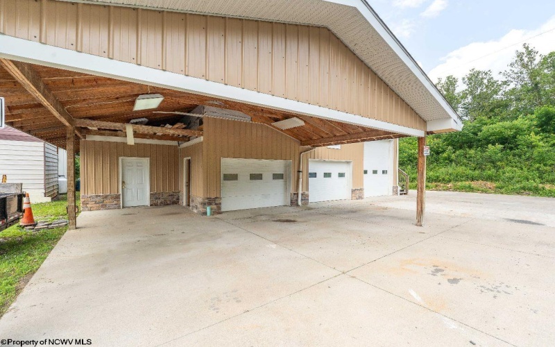 429 Fairchance Road, Morgantown, West Virginia 26508, ,Commercial/industrial,For Lease,Fairchance,10159996
