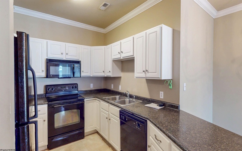 2637 Suncrest Village, Morgantown, West Virginia 26505, 2 Bedrooms Bedrooms, 5 Rooms Rooms,2 BathroomsBathrooms,Single Family Attached,For Sale,Suncrest,10160000
