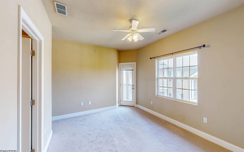2637 Suncrest Village, Morgantown, West Virginia 26505, 2 Bedrooms Bedrooms, 5 Rooms Rooms,2 BathroomsBathrooms,Single Family Attached,For Sale,Suncrest,10160000