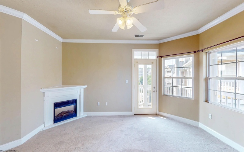 2637 Suncrest Village, Morgantown, West Virginia 26505, 2 Bedrooms Bedrooms, 5 Rooms Rooms,2 BathroomsBathrooms,Single Family Attached,For Sale,Suncrest,10160000