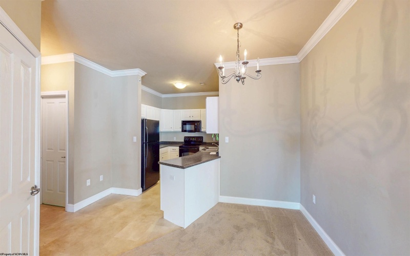 2637 Suncrest Village, Morgantown, West Virginia 26505, 2 Bedrooms Bedrooms, 5 Rooms Rooms,2 BathroomsBathrooms,Single Family Attached,For Sale,Suncrest,10160000