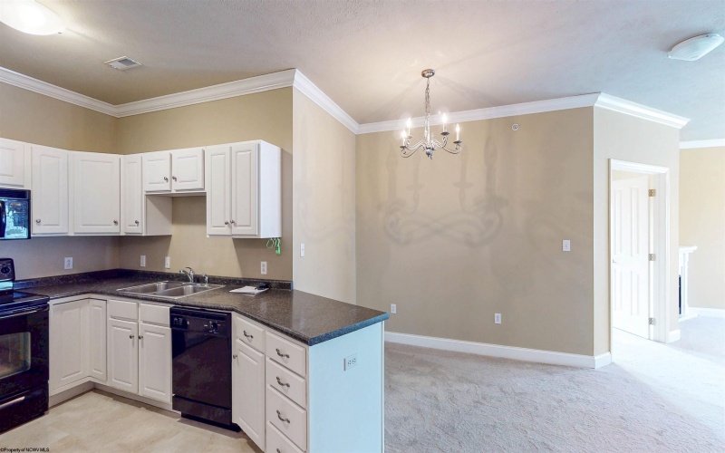 2637 Suncrest Village, Morgantown, West Virginia 26505, 2 Bedrooms Bedrooms, 5 Rooms Rooms,2 BathroomsBathrooms,Single Family Attached,For Sale,Suncrest,10160000
