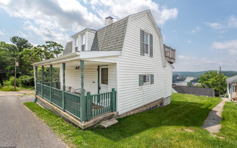 210 Highland Avenue, Morgantown, West Virginia 26505, 1 Bedroom Bedrooms, 4 Rooms Rooms,1 BathroomBathrooms,Single Family Detached,For Sale,Highland,10159999