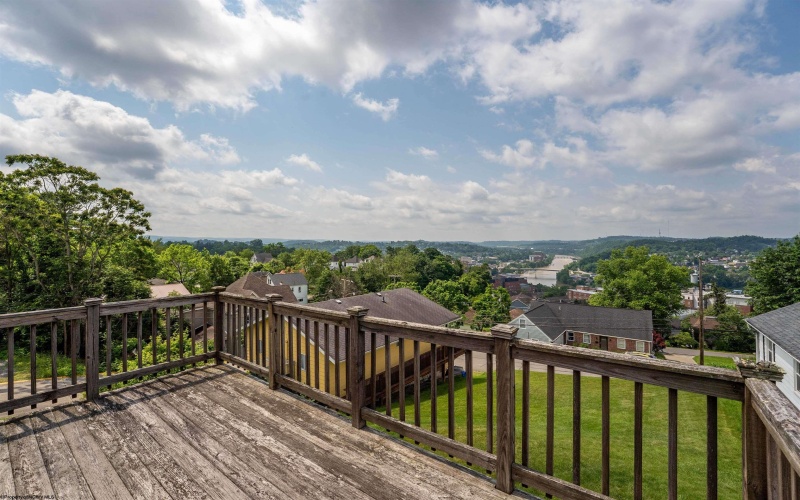 210 Highland Avenue, Morgantown, West Virginia 26505, 1 Bedroom Bedrooms, 4 Rooms Rooms,1 BathroomBathrooms,Single Family Detached,For Sale,Highland,10159999