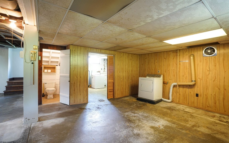 1 Shenasky Lane, Monongah, West Virginia 26554, 3 Bedrooms Bedrooms, 7 Rooms Rooms,1 BathroomBathrooms,Single Family Detached,For Sale,Shenasky,10159984