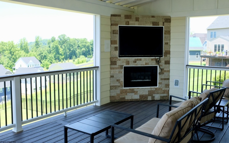 100 Falling Water Lane, Morgantown, West Virginia 26508, 4 Bedrooms Bedrooms, 7 Rooms Rooms,3 BathroomsBathrooms,Single Family Detached,For Sale,Falling Water,10159998