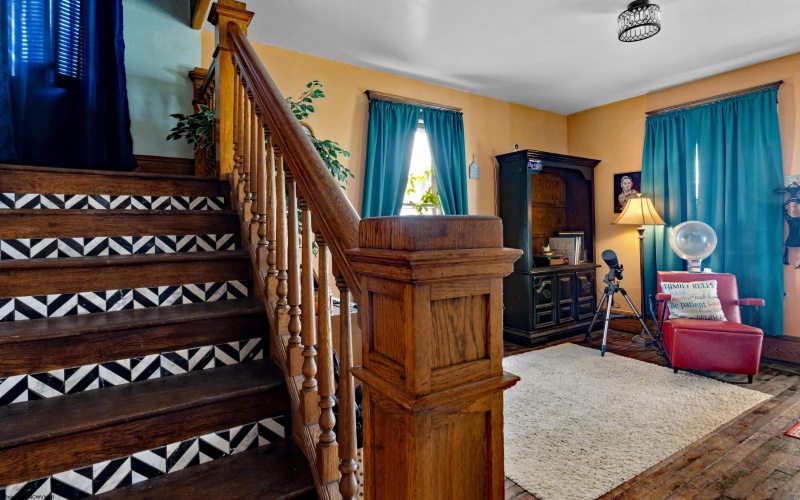 306 Hedge Street, Clarksburg, West Virginia 26301, 3 Bedrooms Bedrooms, 10 Rooms Rooms,1 BathroomBathrooms,Single Family Detached,For Sale,Hedge,10159993