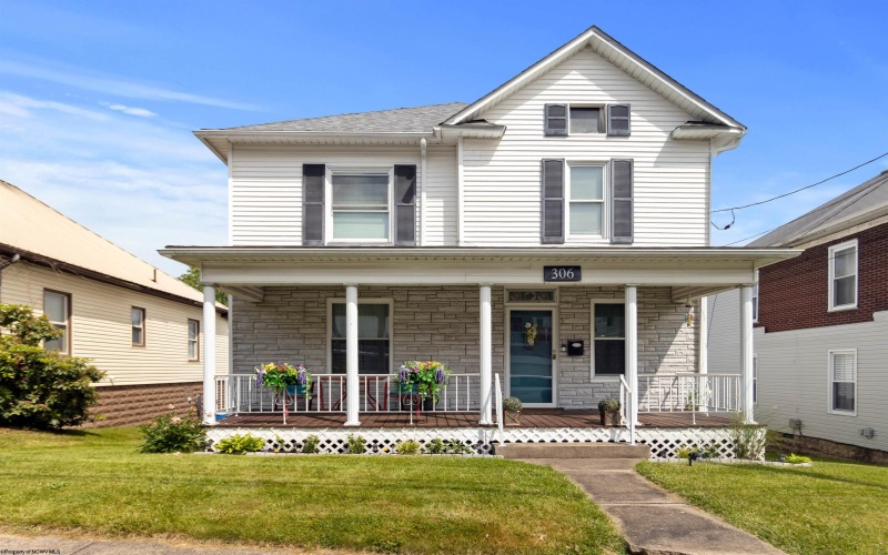 306 Hedge Street, Clarksburg, West Virginia 26301, 3 Bedrooms Bedrooms, 10 Rooms Rooms,1 BathroomBathrooms,Single Family Detached,For Sale,Hedge,10159993