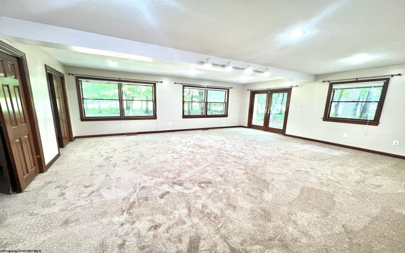 59 Amber Lane, Fairmont, West Virginia 26554, 4 Bedrooms Bedrooms, 8 Rooms Rooms,3 BathroomsBathrooms,Single Family Detached,For Sale,Amber,10159989