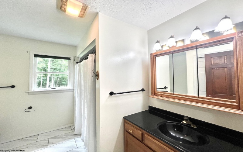 59 Amber Lane, Fairmont, West Virginia 26554, 4 Bedrooms Bedrooms, 8 Rooms Rooms,3 BathroomsBathrooms,Single Family Detached,For Sale,Amber,10159989