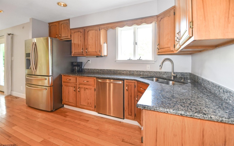 103 White Avenue, Fairmont, West Virginia 26554, 3 Bedrooms Bedrooms, 10 Rooms Rooms,3 BathroomsBathrooms,Single Family Detached,For Sale,White,10159985