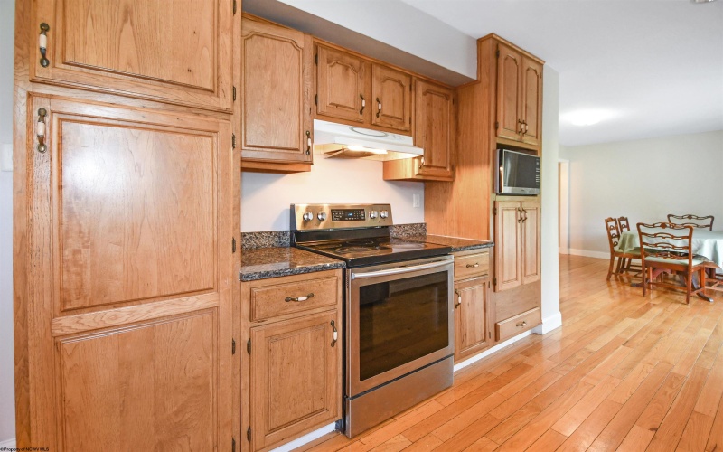 103 White Avenue, Fairmont, West Virginia 26554, 3 Bedrooms Bedrooms, 10 Rooms Rooms,3 BathroomsBathrooms,Single Family Detached,For Sale,White,10159985