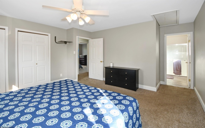 103 White Avenue, Fairmont, West Virginia 26554, 3 Bedrooms Bedrooms, 10 Rooms Rooms,3 BathroomsBathrooms,Single Family Detached,For Sale,White,10159985