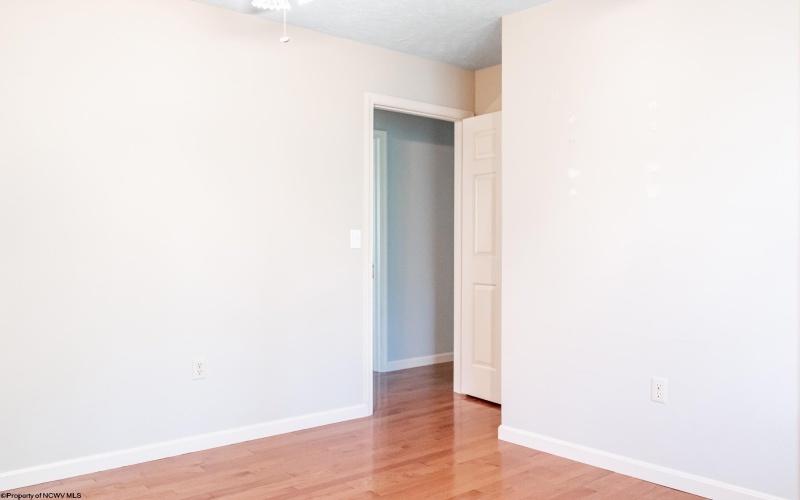 609 Southern Pines Drive, Oakland, Maryland 21550, 4 Bedrooms Bedrooms, 11 Rooms Rooms,2 BathroomsBathrooms,Single Family Detached,For Sale,Southern Pines,10159990