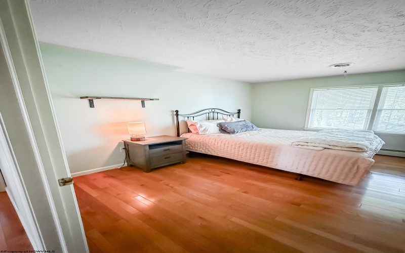 609 Southern Pines Drive, Oakland, Maryland 21550, 4 Bedrooms Bedrooms, 11 Rooms Rooms,2 BathroomsBathrooms,Single Family Detached,For Sale,Southern Pines,10159990