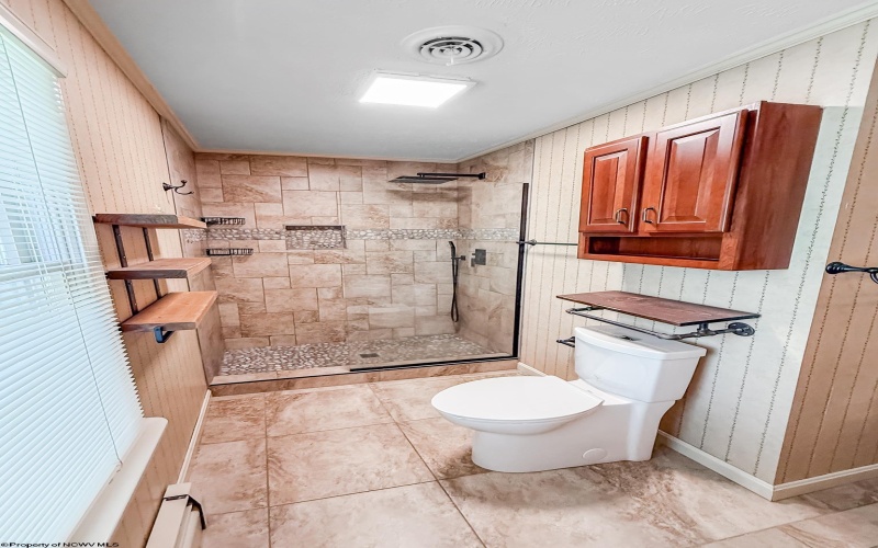 609 Southern Pines Drive, Oakland, Maryland 21550, 4 Bedrooms Bedrooms, 11 Rooms Rooms,2 BathroomsBathrooms,Single Family Detached,For Sale,Southern Pines,10159990