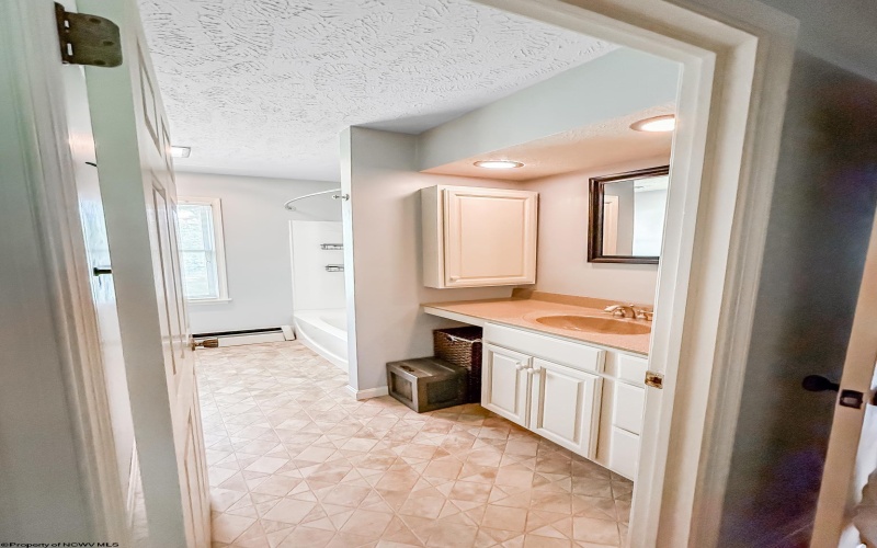 609 Southern Pines Drive, Oakland, Maryland 21550, 4 Bedrooms Bedrooms, 11 Rooms Rooms,2 BathroomsBathrooms,Single Family Detached,For Sale,Southern Pines,10159990