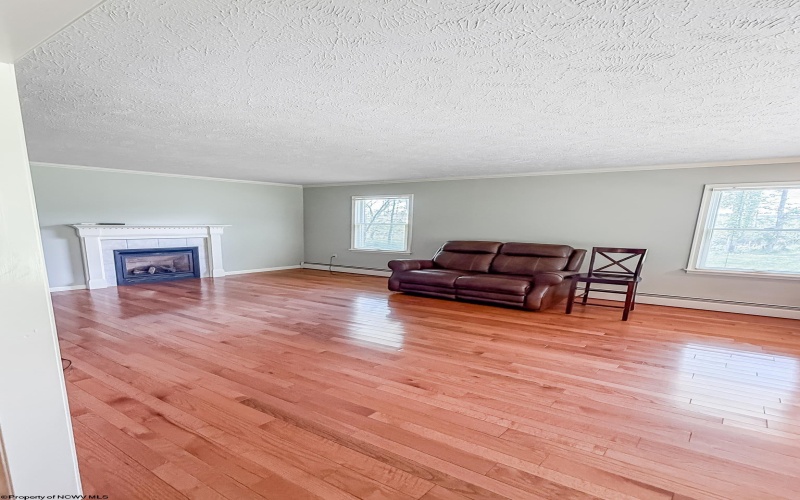 609 Southern Pines Drive, Oakland, Maryland 21550, 4 Bedrooms Bedrooms, 11 Rooms Rooms,2 BathroomsBathrooms,Single Family Detached,For Sale,Southern Pines,10159990