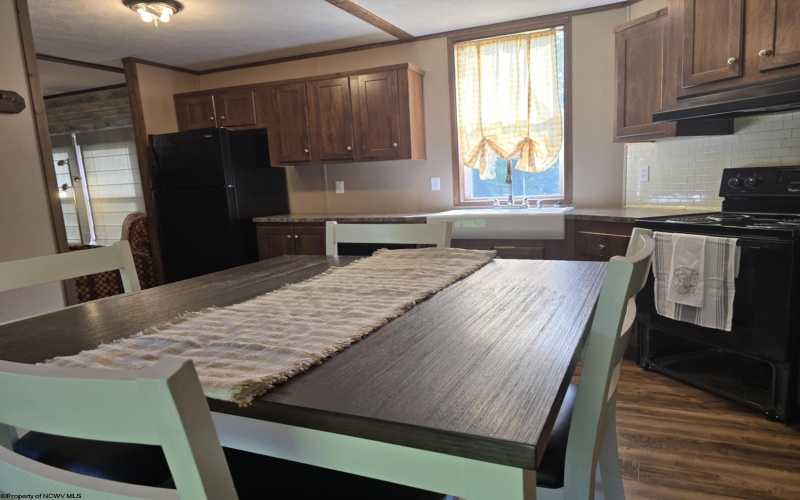 3066 Wilsonburg Road, Clarksburg, West Virginia 26301, 3 Bedrooms Bedrooms, 5 Rooms Rooms,2 BathroomsBathrooms,Single Family Detached,For Sale,Wilsonburg,10160005