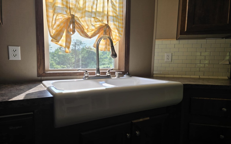 3066 Wilsonburg Road, Clarksburg, West Virginia 26301, 3 Bedrooms Bedrooms, 5 Rooms Rooms,2 BathroomsBathrooms,Single Family Detached,For Sale,Wilsonburg,10160005