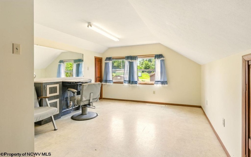 6490 Benedum Drive, Shinnston, West Virginia 26431, 3 Bedrooms Bedrooms, 9 Rooms Rooms,3 BathroomsBathrooms,Single Family Detached,For Sale,Benedum,10160011