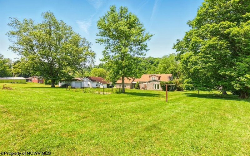 6490 Benedum Drive, Shinnston, West Virginia 26431, 3 Bedrooms Bedrooms, 9 Rooms Rooms,3 BathroomsBathrooms,Single Family Detached,For Sale,Benedum,10160011
