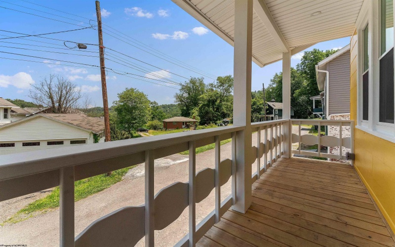 421 White Avenue, Morgantown, West Virginia 26501-6648, 2 Bedrooms Bedrooms, 7 Rooms Rooms,1 BathroomBathrooms,Single Family Detached,For Sale,White,10160024