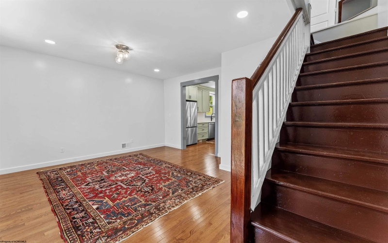 421 White Avenue, Morgantown, West Virginia 26501-6648, 2 Bedrooms Bedrooms, 7 Rooms Rooms,1 BathroomBathrooms,Single Family Detached,For Sale,White,10160024