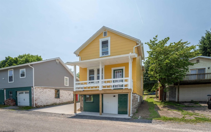 421 White Avenue, Morgantown, West Virginia 26501-6648, 2 Bedrooms Bedrooms, 7 Rooms Rooms,1 BathroomBathrooms,Single Family Detached,For Sale,White,10160024