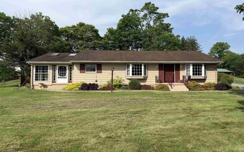 2477 Serene Drive, Fairmont, West Virginia 26554, 2 Bedrooms Bedrooms, 9 Rooms Rooms,1 BathroomBathrooms,Single Family Detached,For Sale,Serene,10160017