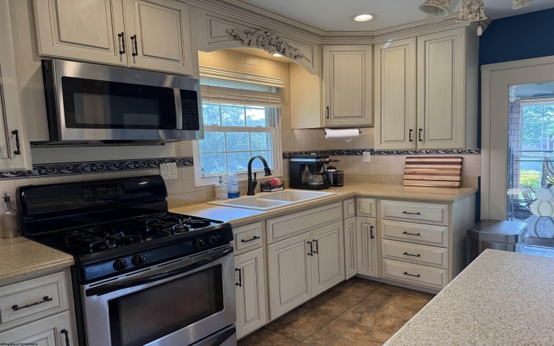 2477 Serene Drive, Fairmont, West Virginia 26554, 2 Bedrooms Bedrooms, 9 Rooms Rooms,1 BathroomBathrooms,Single Family Detached,For Sale,Serene,10160017