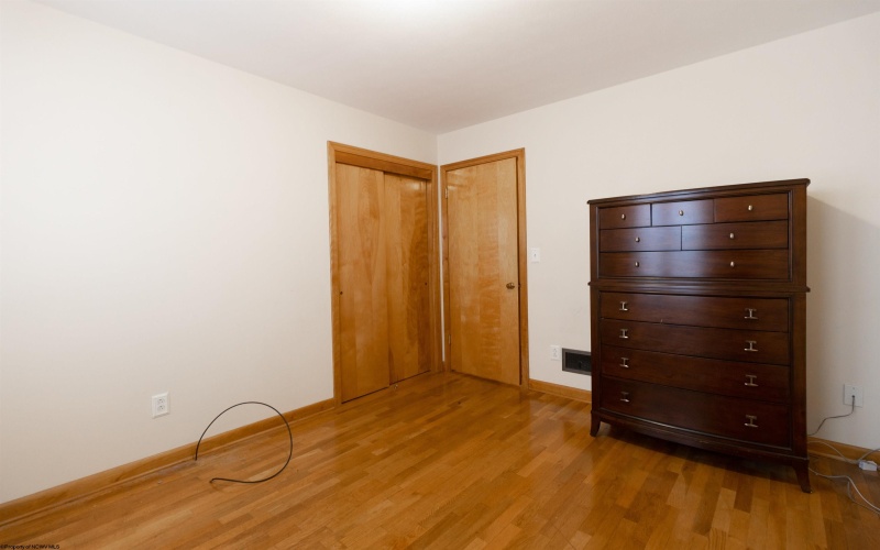 136 Harrison Street, Clarksburg, West Virginia 26301, 3 Bedrooms Bedrooms, 8 Rooms Rooms,3 BathroomsBathrooms,Single Family Detached,For Sale,Harrison,10160019