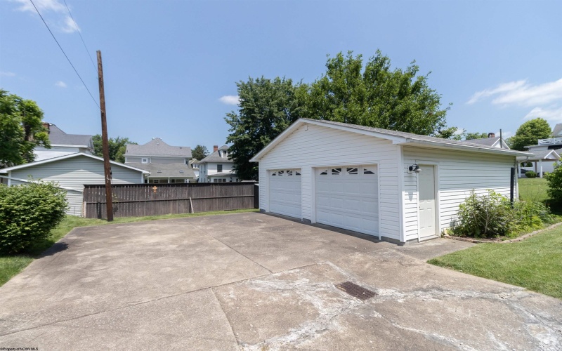 136 Harrison Street, Clarksburg, West Virginia 26301, 3 Bedrooms Bedrooms, 8 Rooms Rooms,3 BathroomsBathrooms,Single Family Detached,For Sale,Harrison,10160019