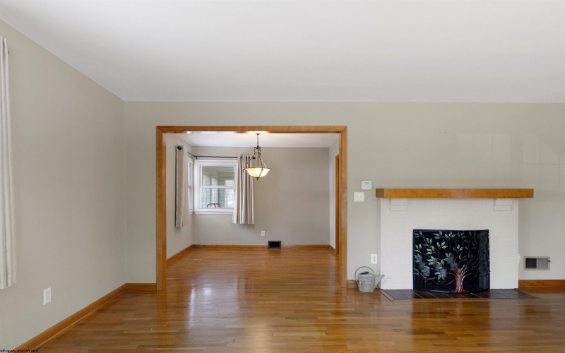136 Harrison Street, Clarksburg, West Virginia 26301, 3 Bedrooms Bedrooms, 8 Rooms Rooms,3 BathroomsBathrooms,Single Family Detached,For Sale,Harrison,10160019